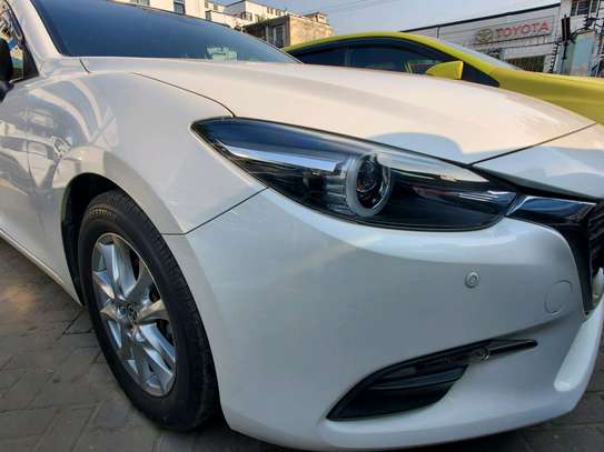 Mazda axela hatback petrol image 6