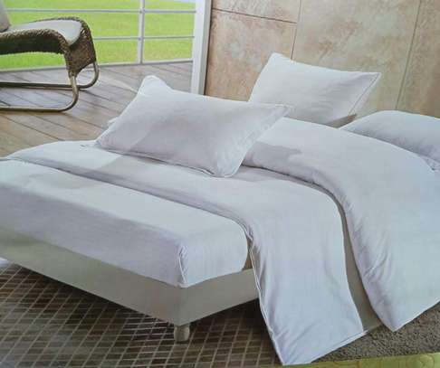 Executive white cotton duvets covers / bedsheets image 5