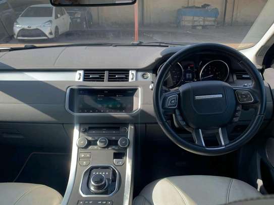 RANGE ROVER EVOQUE 2017MODEL MOONROOF image 11
