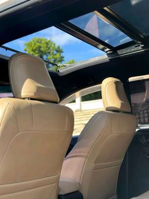 toyota harrieh used with sunroof image 8