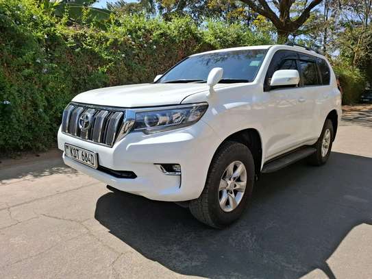 LAND CRUISER PRADO TX PETROL 2011 MODEL WITH 2018 FACELIFT image 4