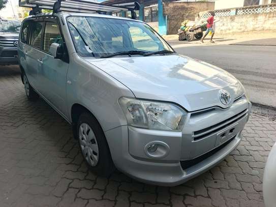 Toyota succeed  TXG image 5