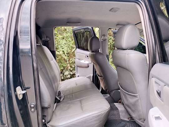 TOYOTA HILUX DOUBLE CAB AUTOMATIC 2011 MODEL image 7