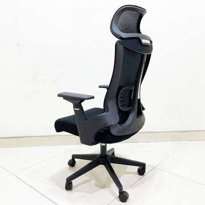 Swivel Ergonomic Mesh Chair image 4