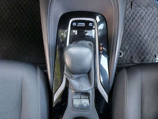 Toyota Corolla sport white color fully loaded 2019 model. image 9