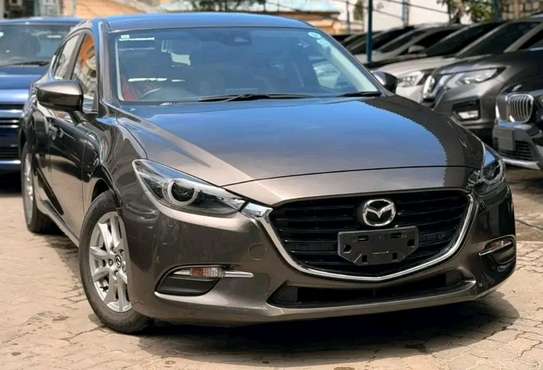 Mazda Axela image 6