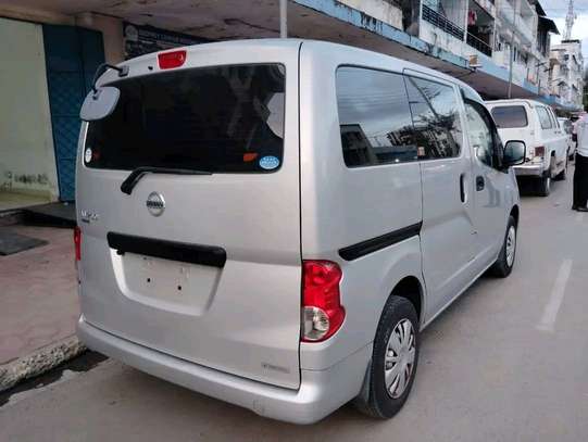 Nissan Nv200 image 7