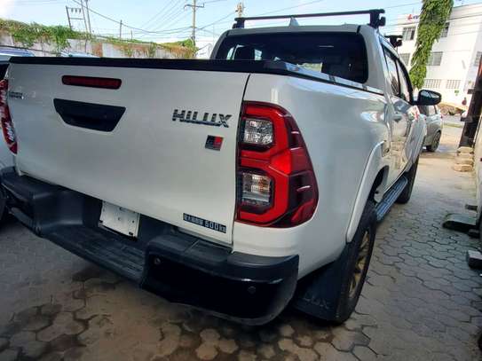 Toyota pick-up GR sport image 7