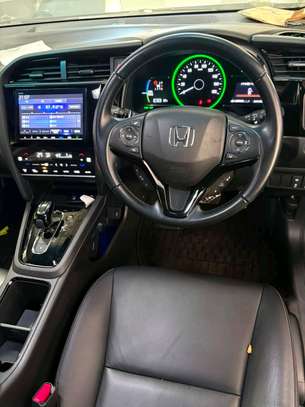 Honda shuttle Z senig image 14