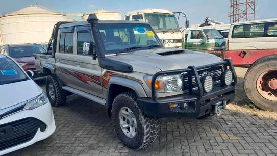 Toyota Land cruiser 79 series 2019 Hard top image 2