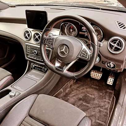 Mercedes Benz GLA250 brown 2018 image 9