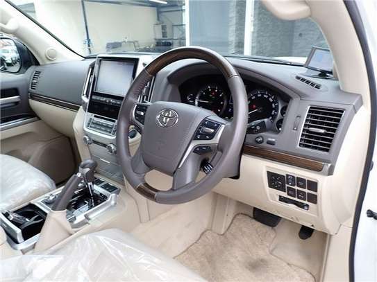 2021 TOYOTA LAND CRUISER ZX image 11
