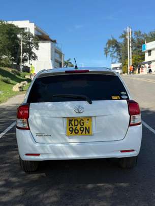 Toyota Fielder image 4
