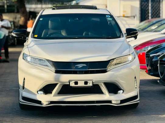 TOYOTA HARRIER SUNROOF 2019MODEL TURBO CHARGED image 11