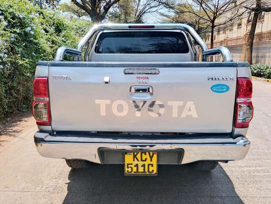 TOYOTA HILUX DOUBLE CAB AUTOMATIC 2013 MODEL image 2