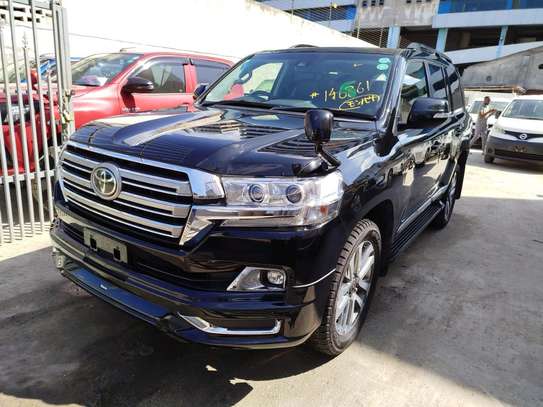Toyota Land cruiser ZX V8 Black 2017 image 4
