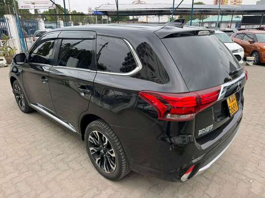 MITSUBISHI OUTLANDER 2019( WE DO HIRE PURCHASE, DEPO 1.3M) image 2