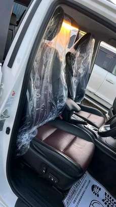 Toyota Fortuner White 2018 4x4 image 10