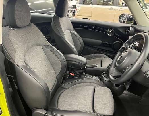 2022 MINI COOPER D CLASSIC image 3