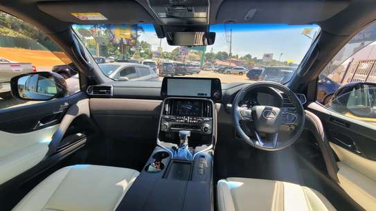 LEXUS L600 image 11