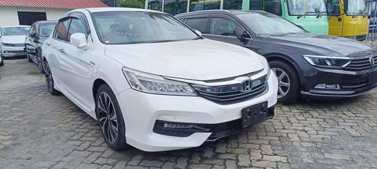 Honda Accord hybrid white 2018 image 3
