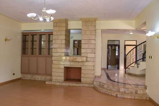 5 Bed Villa with Garden in Lavington image 2