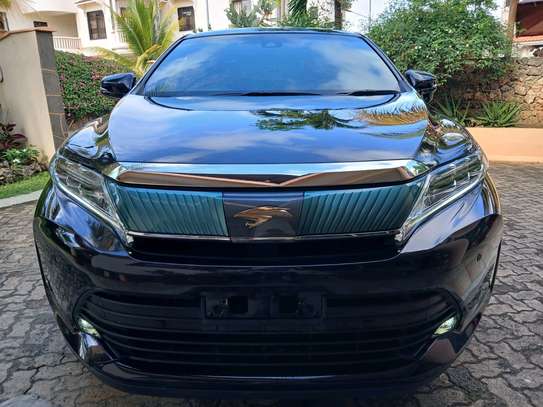 Toyota Harrier black image 3