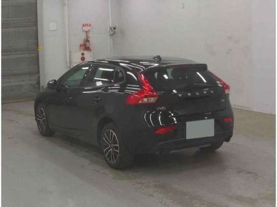 2019 VOLVO V40 T3 TACK EDITION image 5
