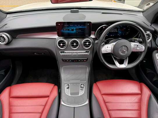 2019 Mercedes Benz GLC220d image 5