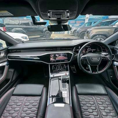 Audi RS7 Black High-Performance Sedan LED image 10