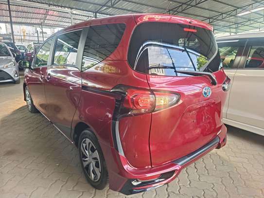 Toyota Sienta hybrid Redwine 2019 image 11
