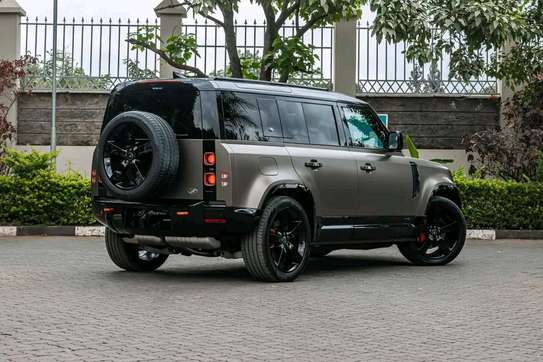 2022 LAND ROVER DEFENDER 110 image 4