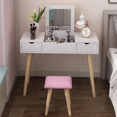 Dresser: White Dressing Table With Drawers In Ikonge image 3