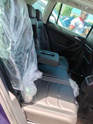 Volkswagen Tiguan Diesel engine 2020 Sunroof image 7