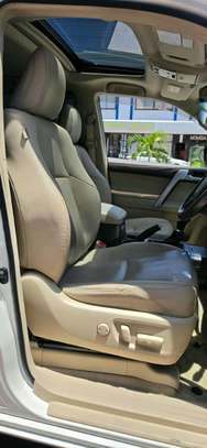 Toyota land Cruiser Prado TZ-G White 2019 image 11