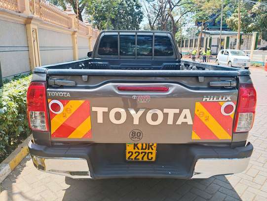 TOYOTA HILUX SINGLE CAB MANUAL LOCALLY ASSEMBLED DIFFOCK image 12