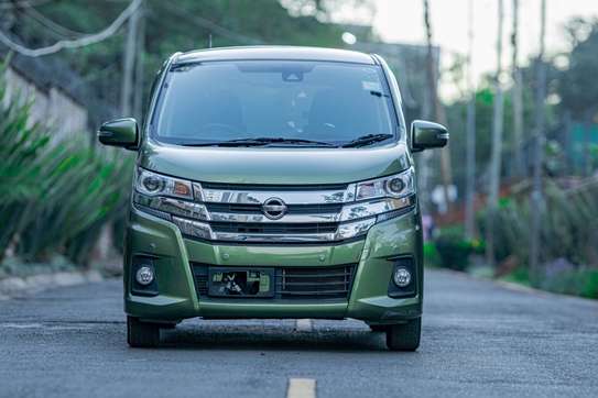 Nissan Dayz Highway Star,2018,Petrol,650cc,HID,Fog,Alloys image 2