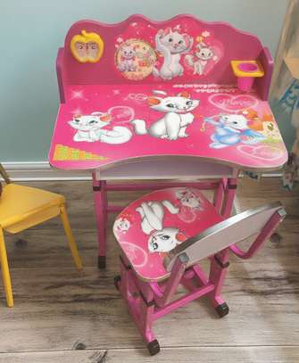 Kids Desk And Seat : Pink Kids Desk And Seat In Nyamarambe image 2