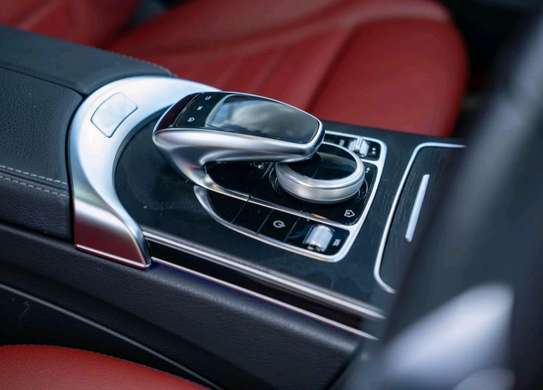 2020 Mercedes Benz C200 image 6