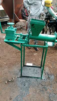 charcoal Briquette machine image 3