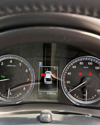 Toyota Harrier Silver 2019 5000km image 6
