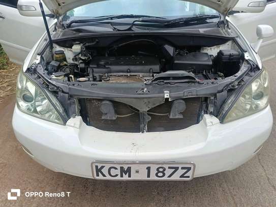 Toyota Harrier White SUV Reliable Comfortable Ride image 9