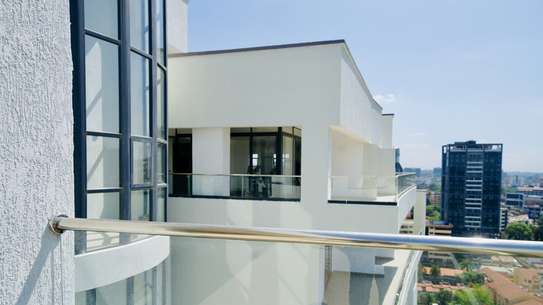 3 Bed Apartment with En Suite at 2026-128 3 Bed image 3