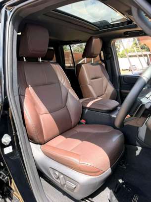 2024 Toyota land cruiser Prado VX image 5