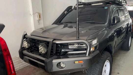 TOYOTA LANDCRUISER V8 DIESEL SUNROOF 2018MODEL image 6