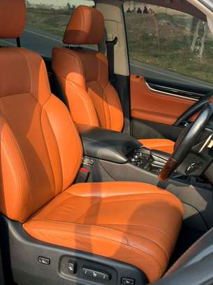 LEXUS LX570 PETROL 2015MODEL SUNROOF image 9