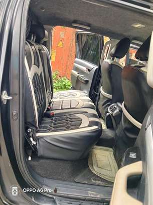 TOYOTA HILUX DOUBLE CAB AUTOMATIC REVO  2016 MODEL image 8