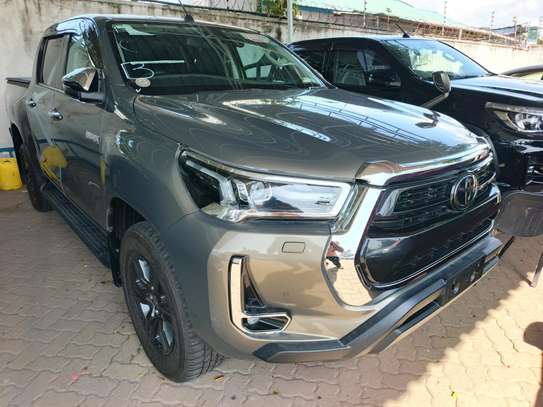Toyota Hilux Double cabin image 12