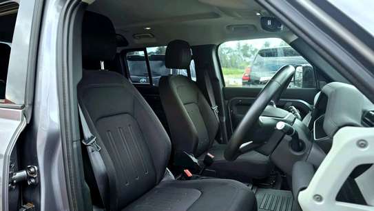 2020 Land Rover defender 110 image 8