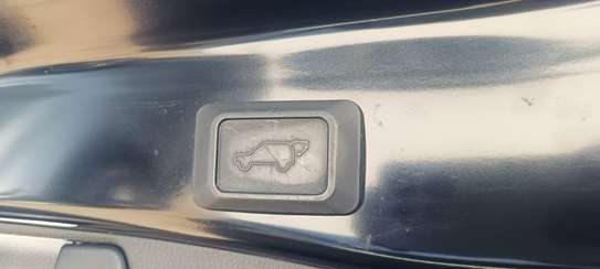 Toyota Rav4 2020 Black Sport image 10